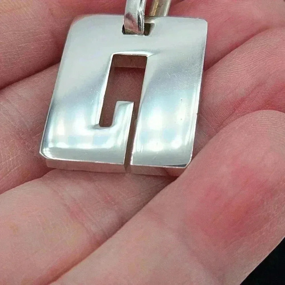 Gucci Wide  Band Ring & G Motif Pendant - Picture 11 of 14